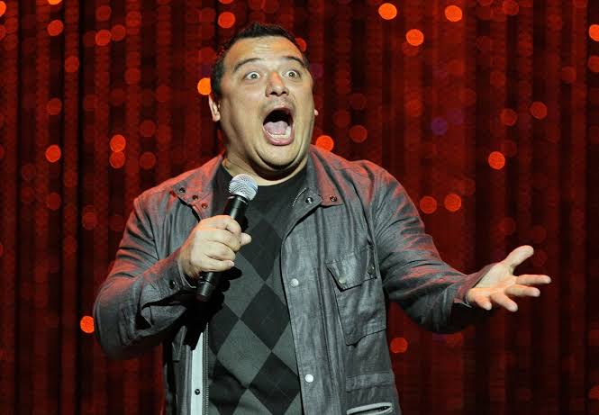 Audience at a Carlos Mencia concert
